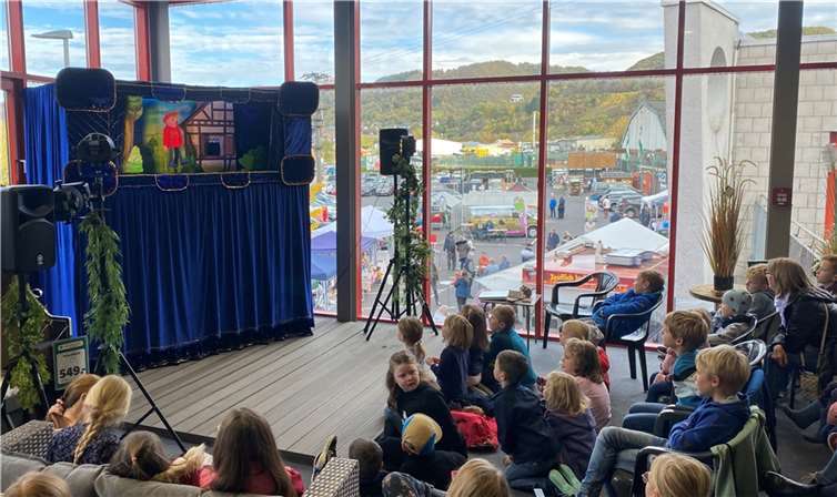 Auf vollen Touren laufen die Vorbereitungen für den röhrig-Familien-Sonntag im röhrig-Erlebnismarkt am 12. März. Quelle: röhrig