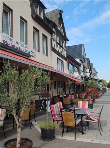 Aufatmen bei den Gastronomiebetrieben an der Rheinpromenade: Die Stadt erlässt die Sondernutzungsgebühr 2020 in voller Höhe.