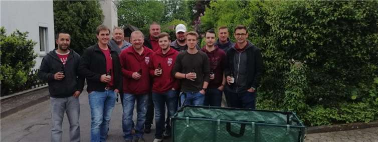 Aufbruch zur Vatertagswanderung.Foto: privat