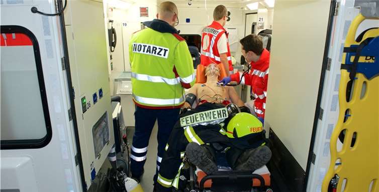 Aufgrund der desolaten Notarztsituation fühlen sich die Wehren aus der VG unsicher: Was tun wenn ein Feuerwehrmann nicht helfen kann, weil er selber Hilfe braucht? privat