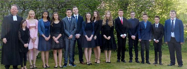 Aufgrund der vielen Konfirmanden wurden gleich zwei Gottesdienste abgehalten.privat