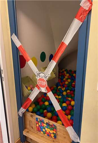Aufgrund von Corona konnten die Kinder nicht alle Bereiche in der Kita nutzen, wie hier das Bällebad in der Kita Oberbieber (Zum Aubachtal).