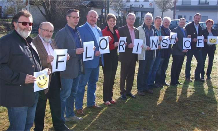 Aufsichtsrat und Vorstand der Genossenschaft am Pulvermaar – Eine sorgende Gemeinschaft eG freuen sich:Binnen eines Jahres ist die Genossenschaft auf 70 Mitglieder (Stand 31.12.2015) angewachsen.Volksbank RheinAhrEifel