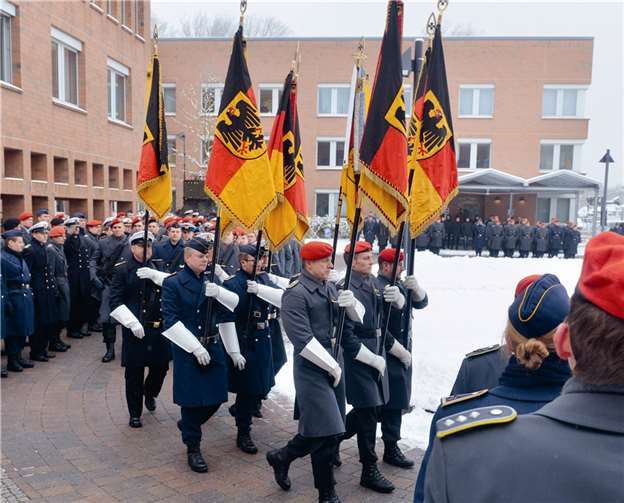 Aufstellungsappell des bisherigen Kommandos Strategische Aufklärung zum neuen „Fähigkeitskommando für das Militärische Nachrichtenwesen der Bundeswehr“ in Gelsdorf.