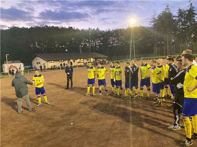 Aufstieg und Kreispokalsieg gekrönt: SG Vinxtbachtal-Brohl holt Kreismeistertitel.