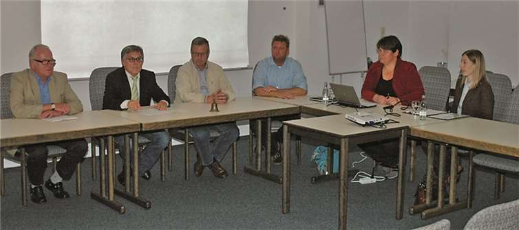 Auftaktveranstaltung für das Klimaschutzkonzept im Sinziger Ratssaal. BL