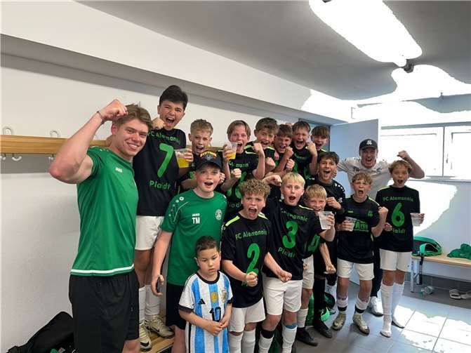 Auftrag erfüllt - Klassenerhalt gesichert. Foto: FC Alemannia Plaidt 1920