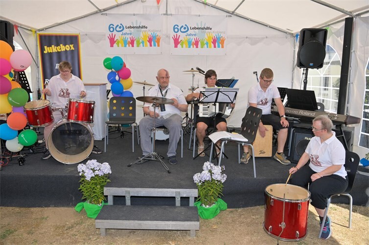 Auftritt der Hauseigenen Band „Die Trommel-Rowdy´s“ beim Festakt