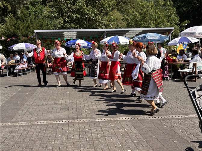 Auftritt der Tanzgruppe Bulgarska Rose.  Fotos: M. Cacilda Becker