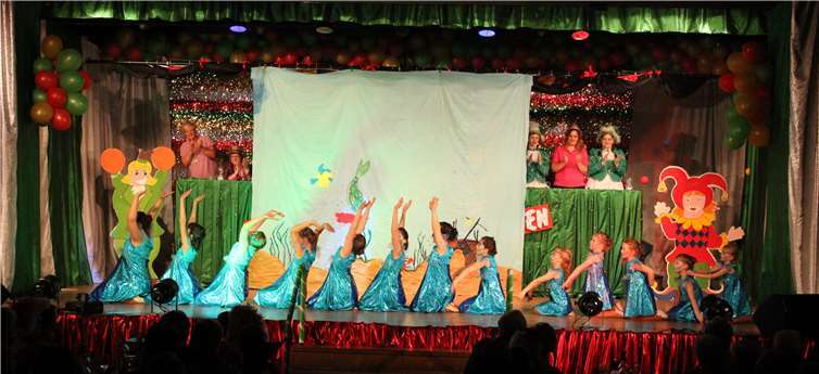 Auftritt der jüngsten Tänzerinnen auf der Sitzung im Januar 2017.