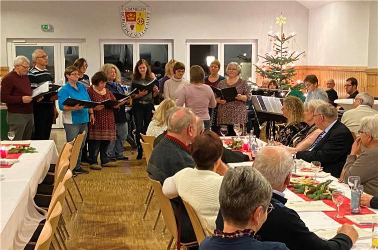 Auftritt des Chors „Unterwegs“ begeisterte alle Besucher. Foto: privat