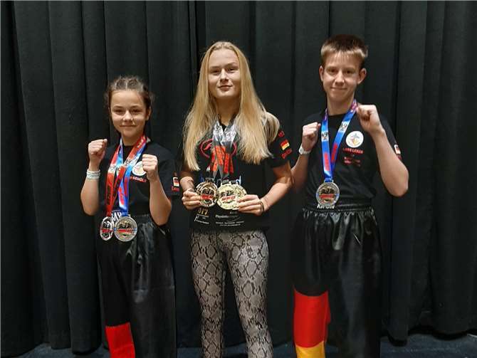 Aus Bregenz brachten die Wormersdorfer Kickboxer zahlreiche Medaillen mit. Foto: privat