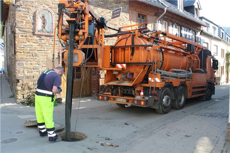 Aus Gütersloh rückten Spezialkräfte zur Unterstützung in Dernau an. Foto:WITE