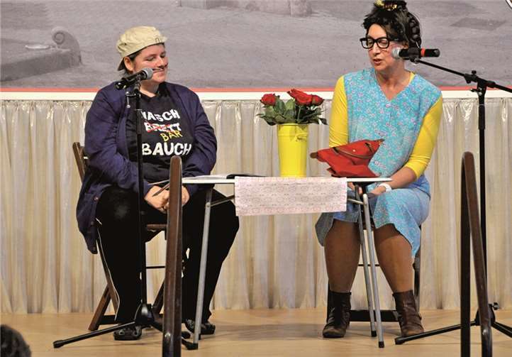 Aus dem „Ehealltag“ verzällten Jaqueline Drodten und Martina Walbröl in der Bütt.