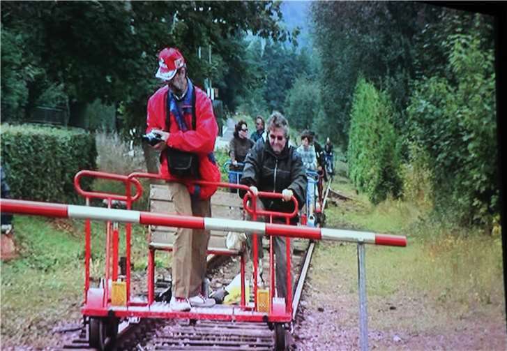 Aus dem Filmbeitrag „Das reaktivierte Gleis“: Die Draisinenfahrt am Glan“.Fotos: -KMI-