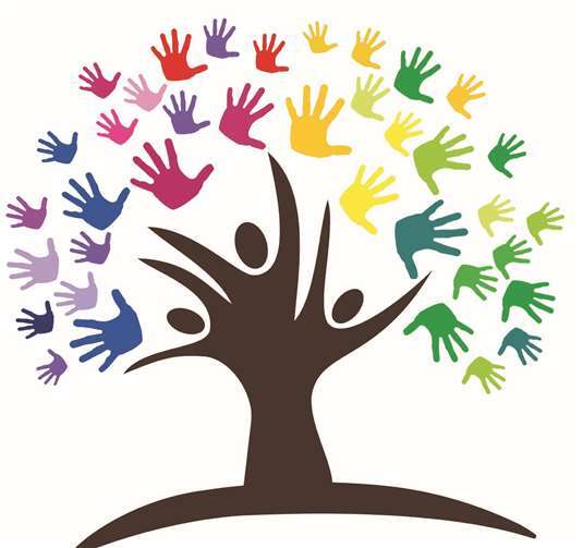 Aus dem großen Tonkarton-Baum in der Eingangshalle der Elisabeth-Schule entstand die Idee eines neuen Logos.Foto: privat