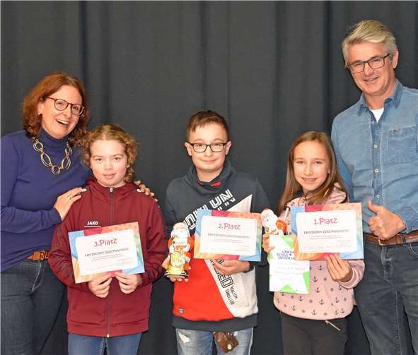 Aus den acht Klassensiegern wurden die drei besten Vorleser gekürt. Foto: Ulrike Griesemer