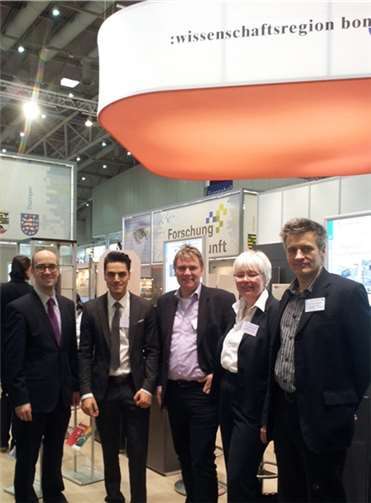 Aus der Region bei der Hannover-Messe (v.l.): Tino Hackenbruch), Reza Tabrizi und Franz Keuler sowie vom RheinAhrCampus Prof. Dr. Barbara Hahn und Prof. Dr. Uwe Jäckel.Kreis Ahrweiler
