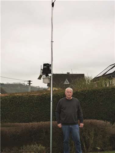 Aus rein privatem Interesse installierte Eduard Pinger in seinem Garten eine professionell ausgestattete Wetterstation.