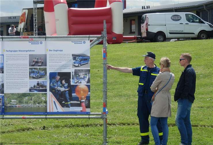 Ausbildungsbeauftragte und Fachkräfte übernehmen die Grundausbildung beim THW.