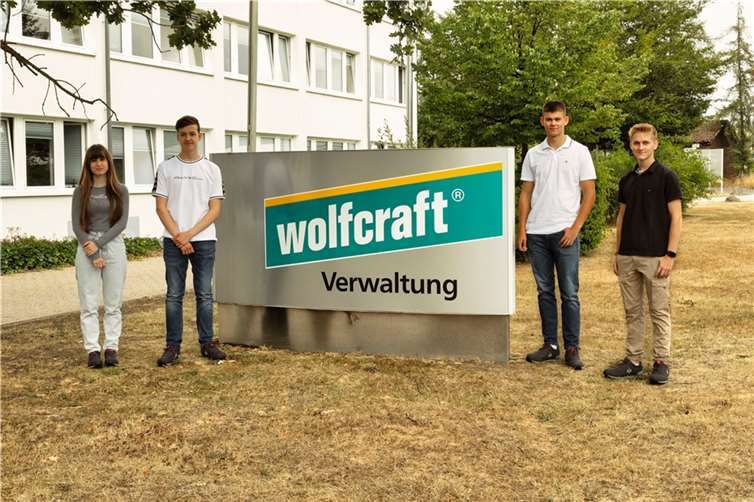 Ausbildungsstart bei der wolfcraft GmbH in Kempenich: v. li.: Nika Schmitt, Maximilian Daub, Timm Schulz und Falko Schlich. Foto: privat