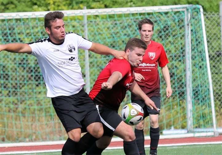 Ausgebremst wurde die SG Rheindörfer beim Saisonauftakt. Mit 1:8 verlor das Team deutlich gegen den A-Ligisten FC Horchheim. Foto TH