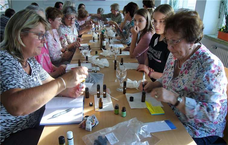 Ausgebucht war das Aromaseminar der Caritas in Bad Neuenahr.Privat