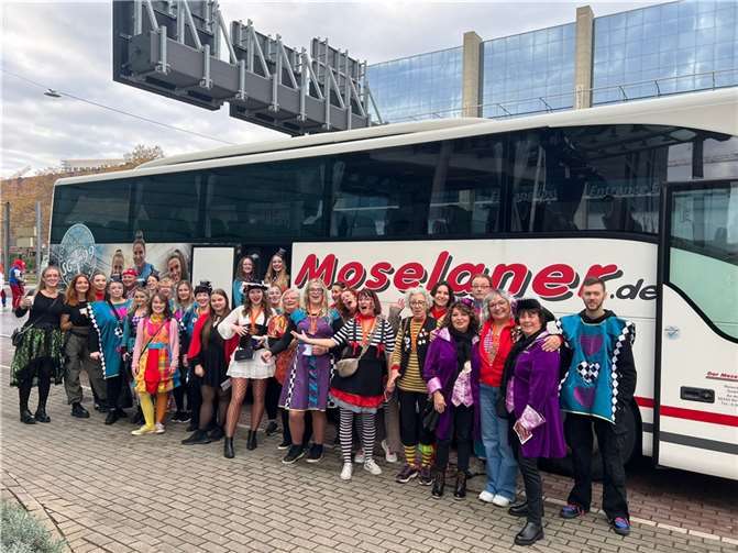 Ausgelassene Karnevalsstimmung, die Koberner Möhnen feierten in Köln. Foto: privat