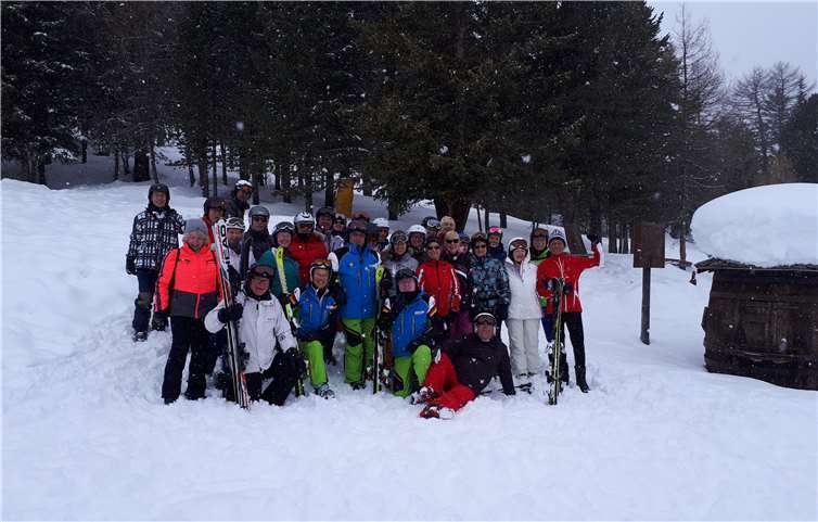 Ausgelassene Stimmung bei den Wintersportfreunden des TV 06. privat
