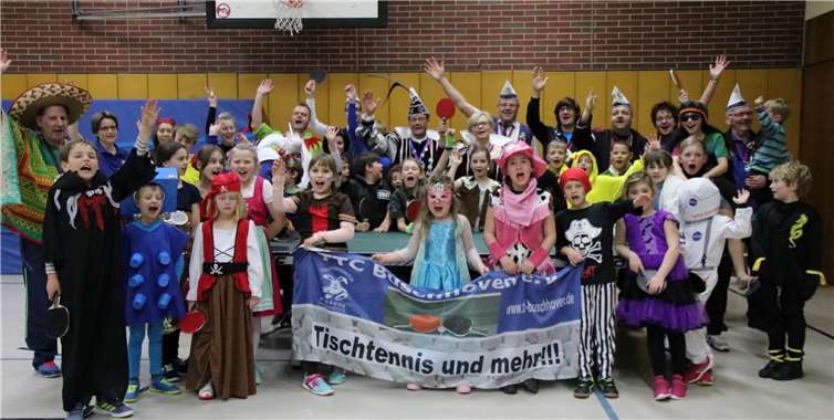 Ausgelassene Stimmung bei der TTC Buschhoven Karnevalsparty.Foto: privat