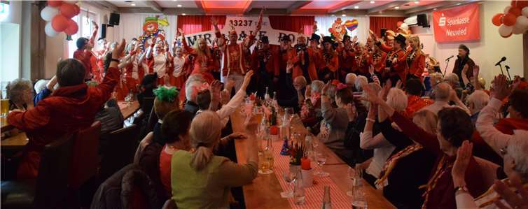 Ausgelassene Stimmung herrschte auf der Ü 60 Sitzung in Verscheid. Foto: privat