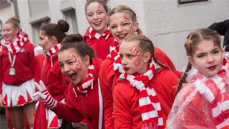 Ausgelassene Stimmung herrschte bei allen Zugteilnehmern.