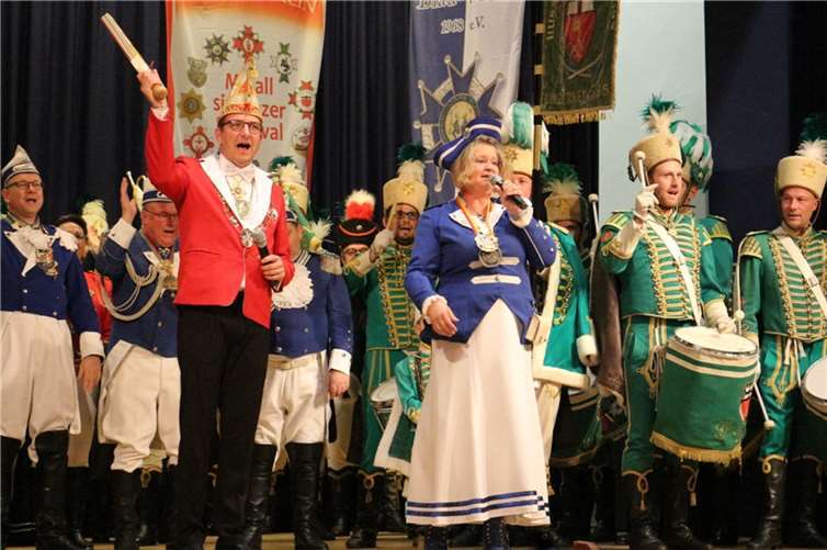 Ausgelassene Stimmung herrschte bei der Sessionseröffnung in der Linzer Stadthalle.  Foto: privat