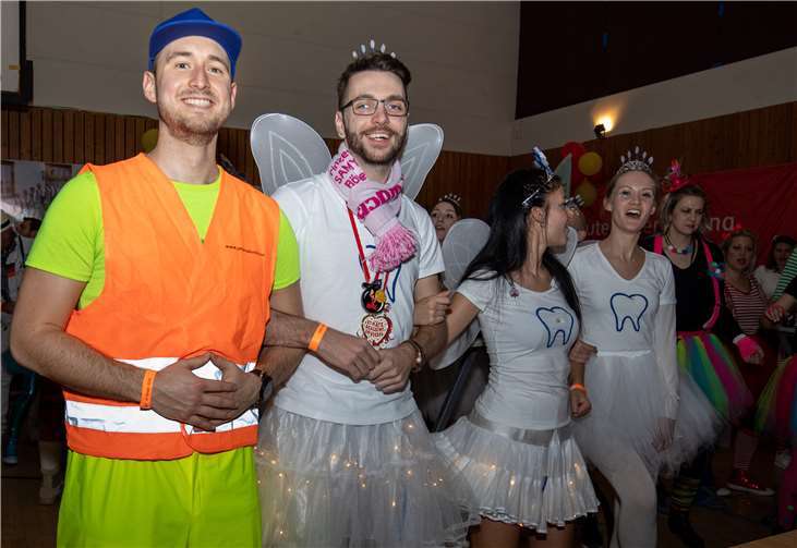 Ausgelassene Stimmung herrschte in den jecken Reihen.