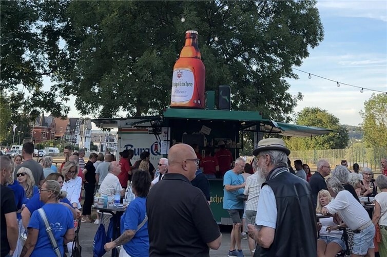 Ausgelassene Stimmung in Neuendorf an der Acht