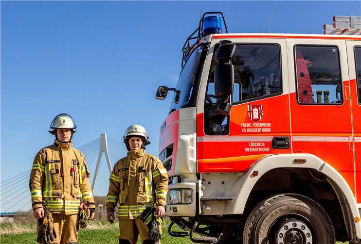 Ausgestattet mit einem hohen Maße an technischenGerätschaften und mondernster Feuerwehrschutzkleidungkonnte die Feuerwehr Weißenthurm 2017 über 4.000 Stundenehrenamtliches Engagement zeigen.Th. Fischbeck