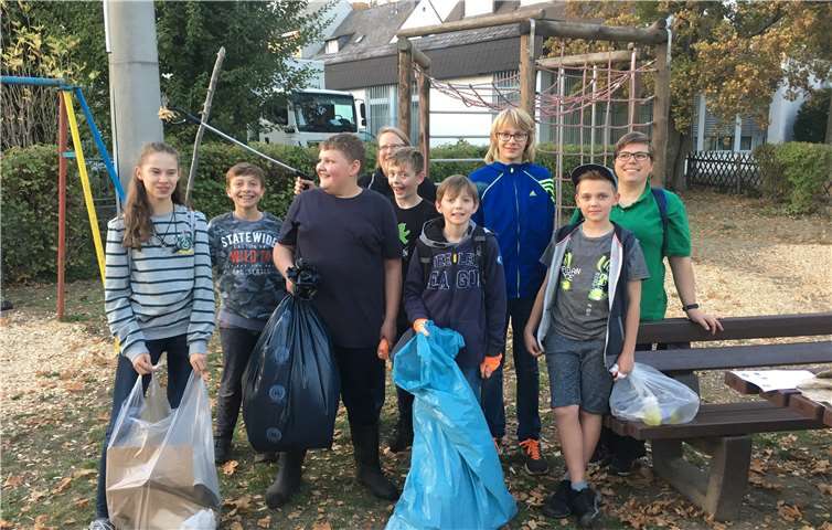 Ausgestattet sammelte die Gruppe jede Menge Müll.privat