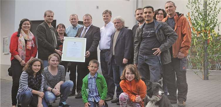 Ausgezeichnet: Die Vereinsmitglieder der Trägergemeinschaft des Dorfgemeinschaftshauses Birresdorf haben in Eigenleistung angepackt, was der Kreis Ahrweiler würdigt. KV-AW