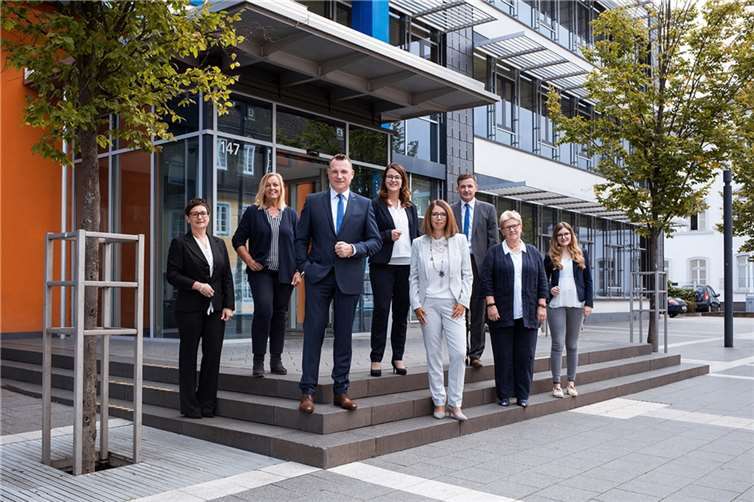 Ausgezeichnet als Beste Bank im Bereich Baufinanzierung. Das Team der VR Bank Rhein-Mosel eG.Foto: VR Bank Rhein-Mosel eG
