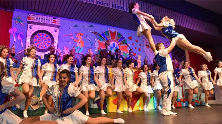 Aushängeschild des KC Rot Blau ist die meisterliche Tanzgruppe der Prinzengarde. Fotos: HEP