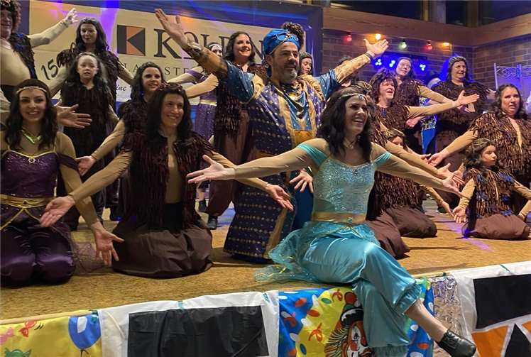 Ausschnitte aus mehreren Disney-Musicals gab es von „Family und Friends“ des NCV. Fotos: Kolping St. Martin