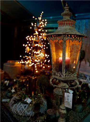 Außergewöhnliche Werkstücke komplettierten die gewöhnlichen Adventsgestecke.