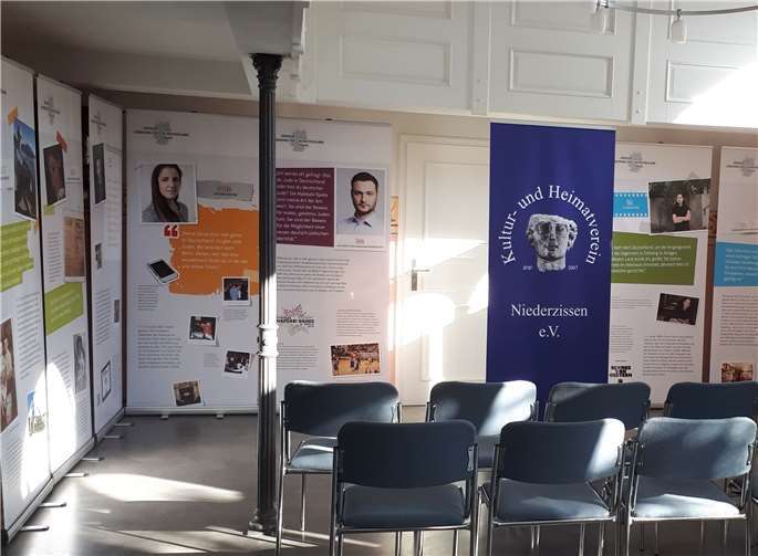 Ausstellung in der ehemaligen Synagoge mit 19 Rollup-Tafeln zur Geschichte und jüdischen Lebenswelten in Deutschland heute. Foto: Kultur- und Heimatverein