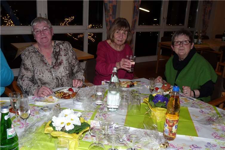 Austausch der Ehrenamtlichen in geselliger Runde.