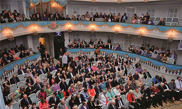 Ausverkauft war das Koblenzer Stadttheater zum Spielzeitauftakt bei der Premiere der Oper Samson et Dalila.