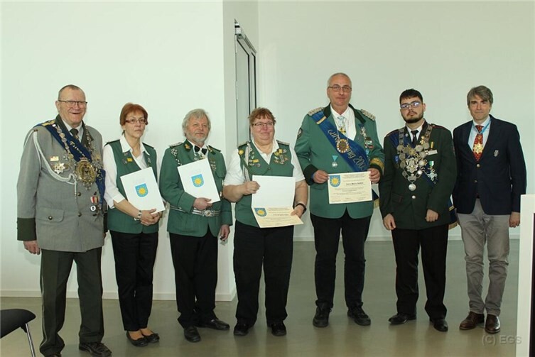 Die  St. Hubertus Schützenbruderschaft Weißenthurm feiert mit europäischer Gemeinschaft