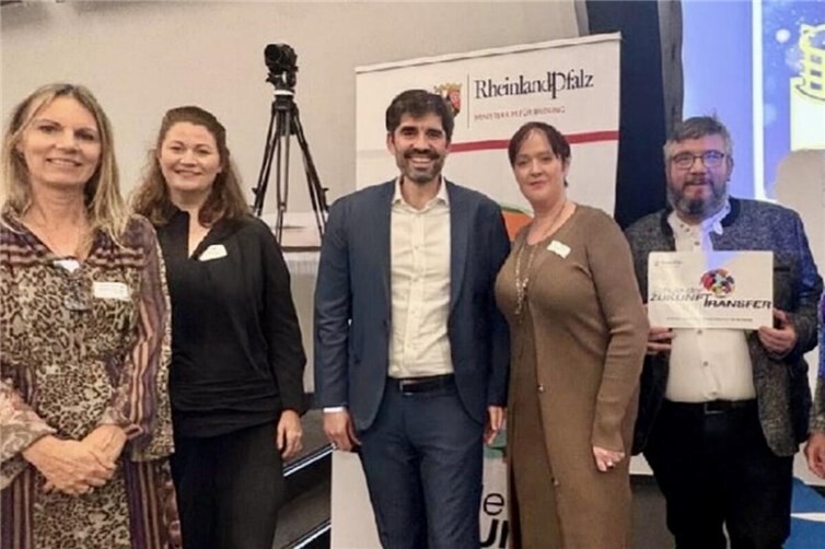 Auszeichnung zur Schule der Zukunft