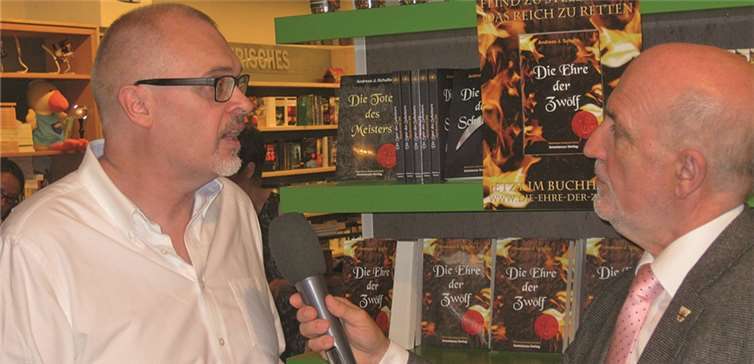 Autor Andreas J. Schulte stellte seinen Roman vor. privat