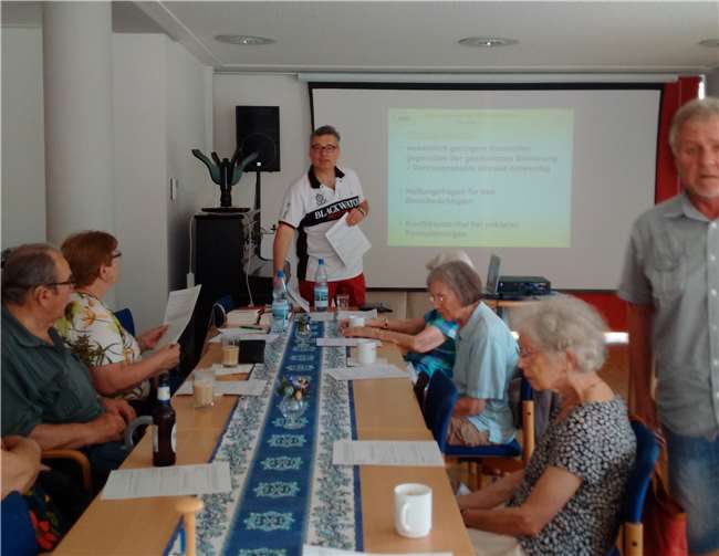 Axel Hillenbrand bei seinem Vortrag beim VdK Heddesdorf.privat