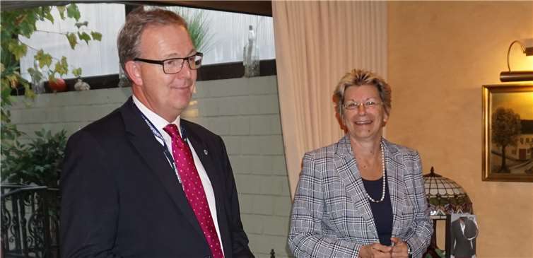 Axel Voss, MdEP, (links) diskutierte mit den Gästen über die Zukunft Europas. privat